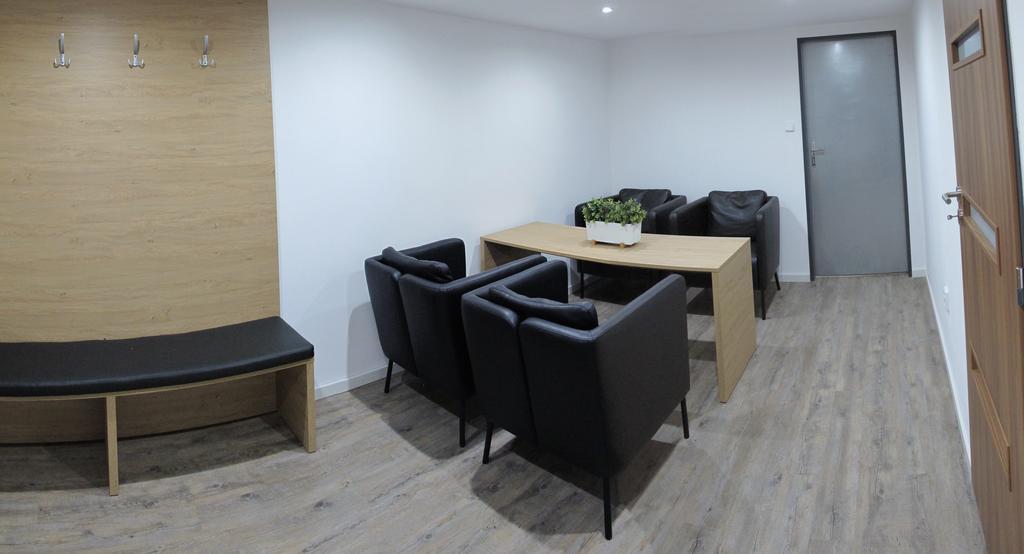 Hotel Kapitol 모스트 외부 사진