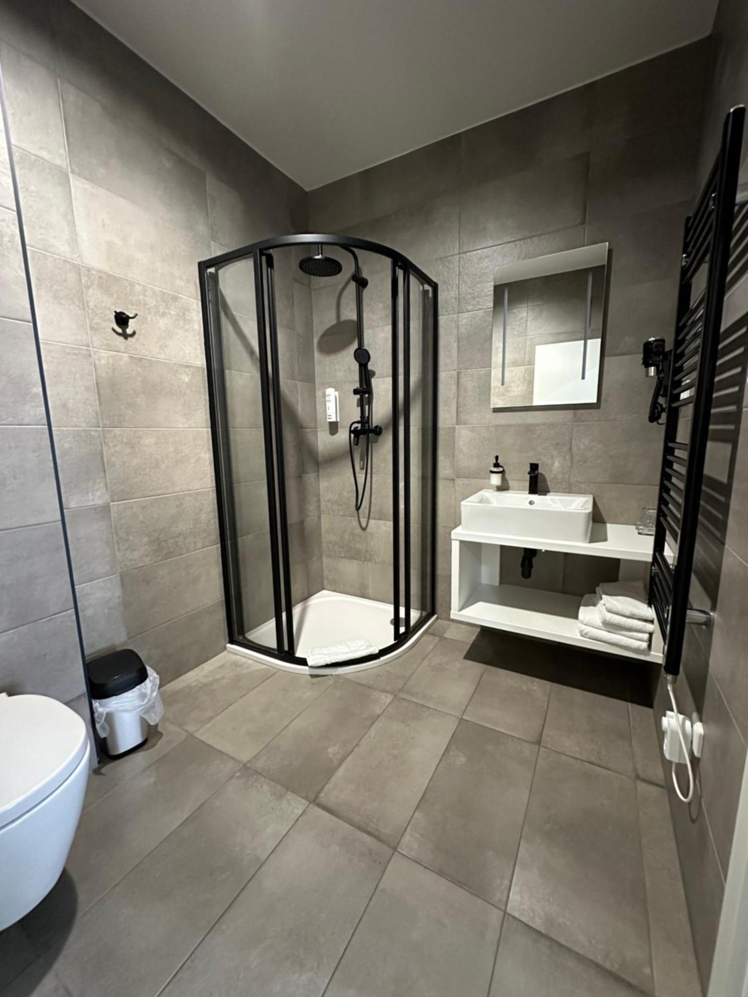 Hotel Kapitol 모스트 외부 사진