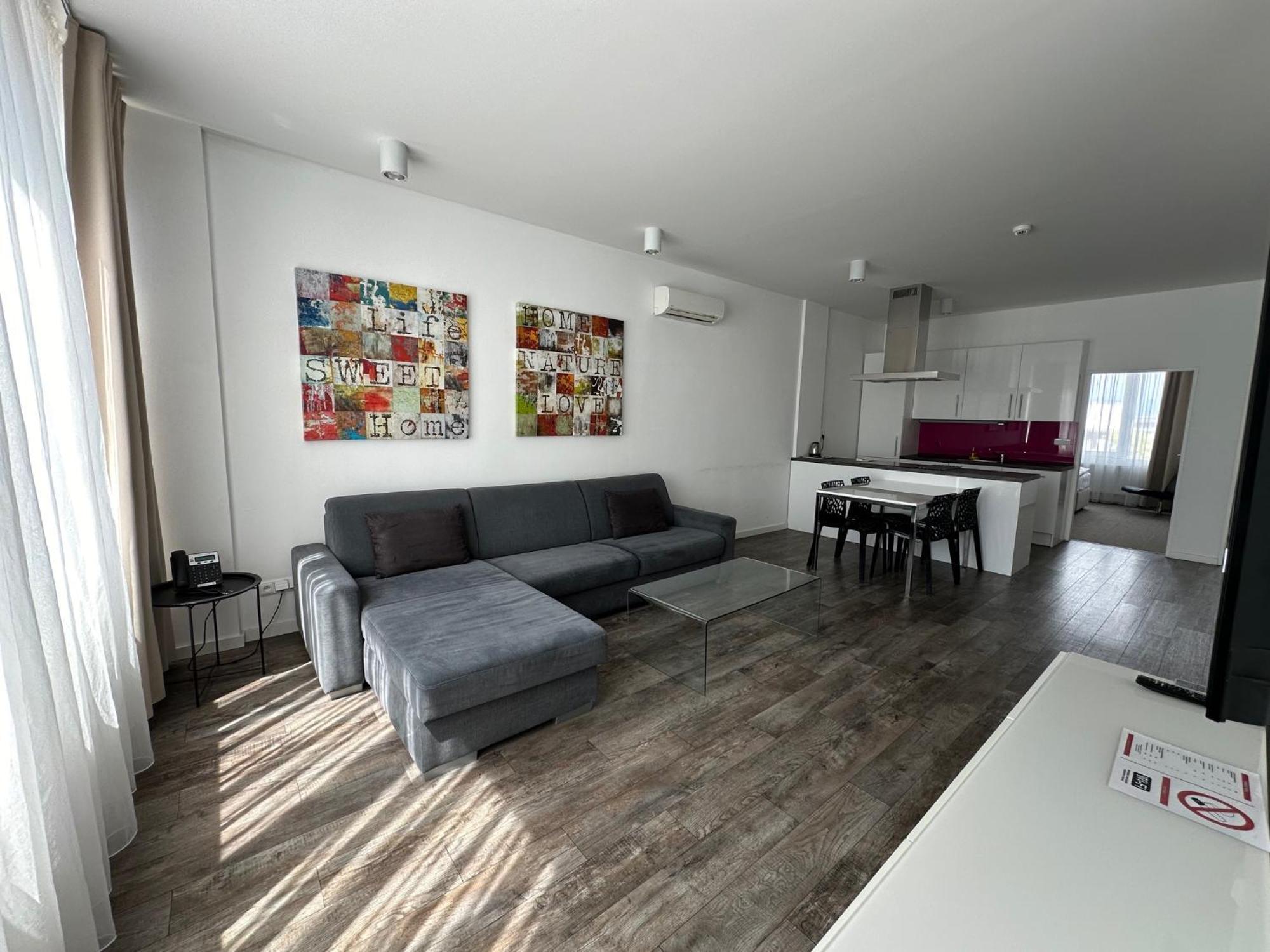 Hotel Kapitol 모스트 외부 사진