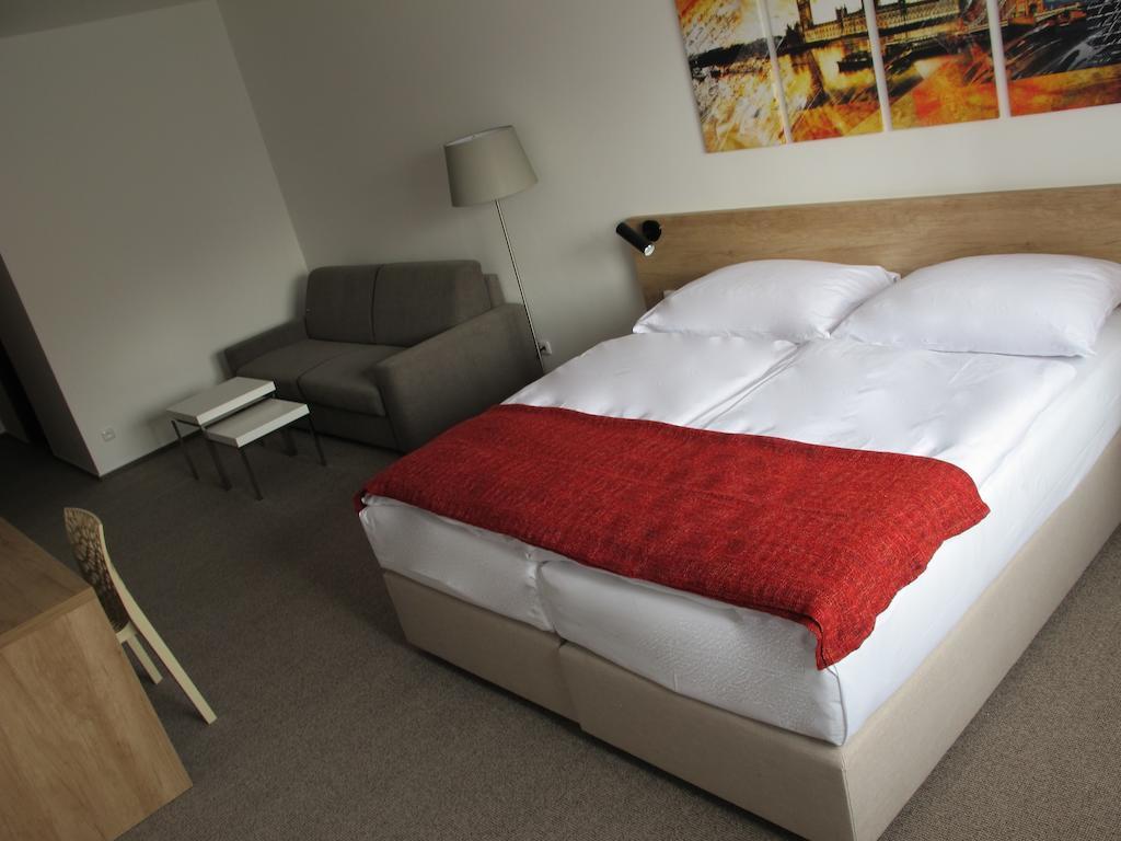 Hotel Kapitol 모스트 객실 사진