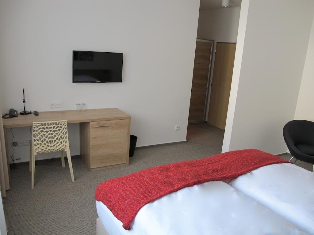 Hotel Kapitol 모스트 객실 사진