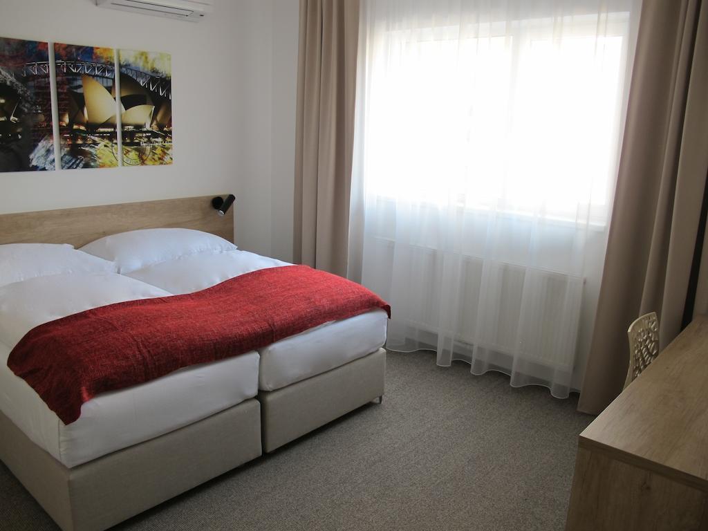 Hotel Kapitol 모스트 객실 사진