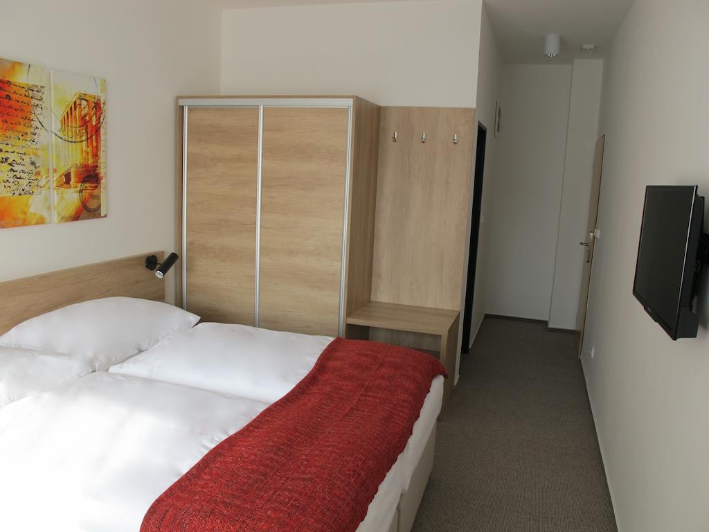 Hotel Kapitol 모스트 객실 사진