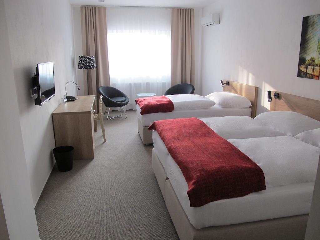 Hotel Kapitol 모스트 객실 사진
